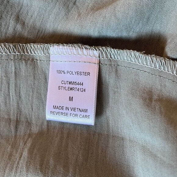 Green Long Sleeve Peplum Top - Picture 4 of 6